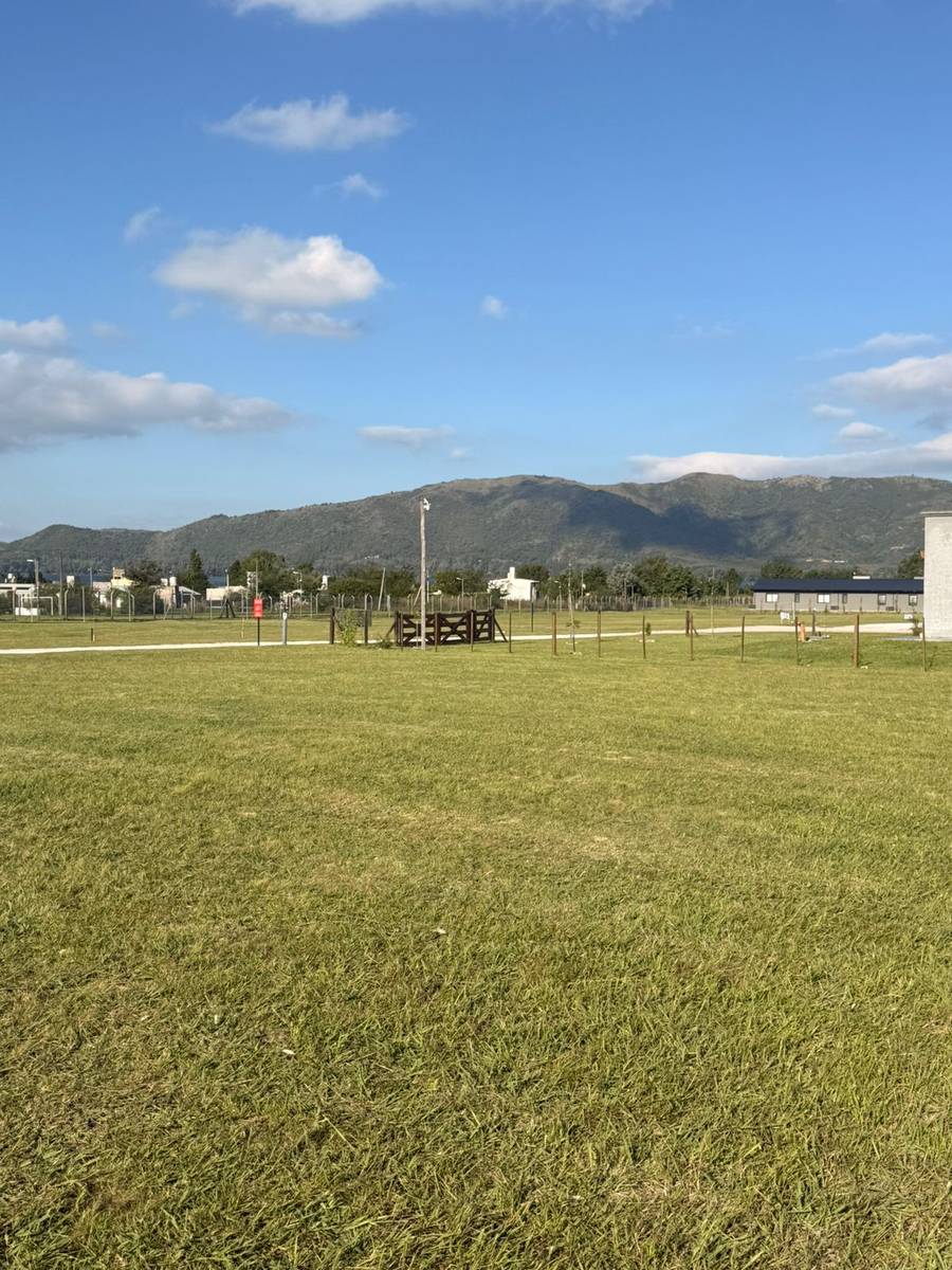 OPORTUNIDAD - Excelente lote en Barrio Privado